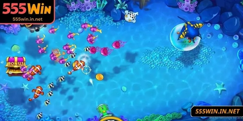 ban-ca-bay-mau-xoay-nong-sung-de-dan-bay-ra